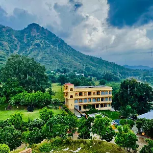 Hotel Aravali Valley